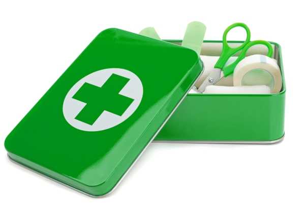 green first aid box and cross graphic
