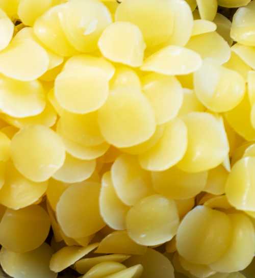 beeswax flakes