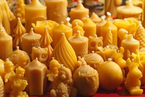 Making Beeswax Candles - A Simple Method, Plus Wicks And Containers